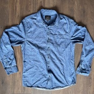 Guess Long Sleeved Button Down Shirt - Mens - Medium
